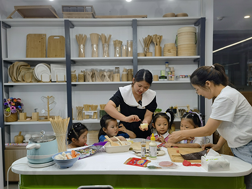 صالون الأطفال Anhui Yien DIY
